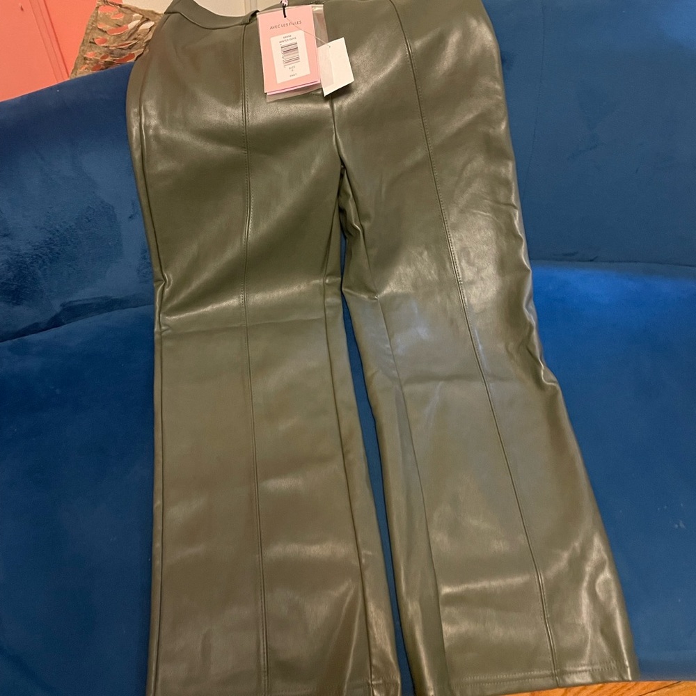 Wide legged cropped Avec Le Filles faux leather pants